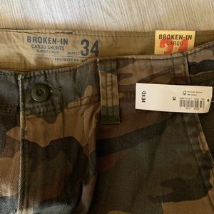 NWT Mens Old Navy Camo Cargo Shorts - Size 34